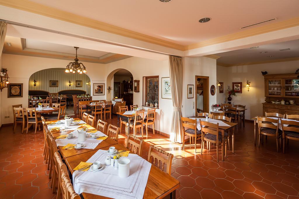 Hotel Pfaffenhofen Schwabenheim an der Selz Extérieur photo